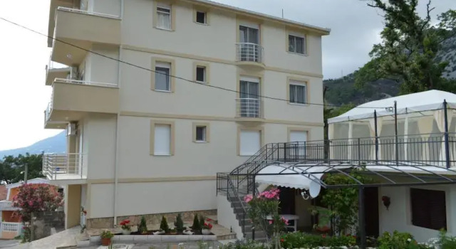 Apartments Anna