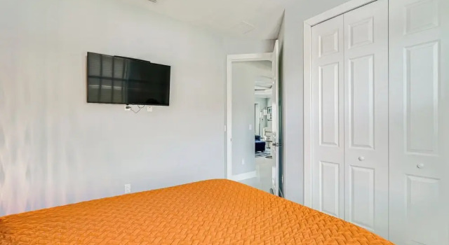 8 Mi to Dtwn: Canalfront Home in Cape Coral!, Забронировать Дом для отпуска Виллы Кейп-Корал, Вилла