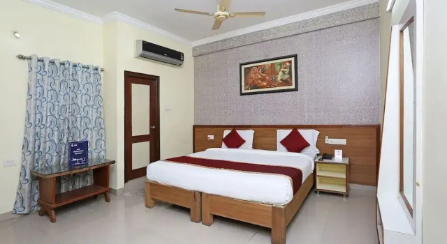 OYO 8932 Delight Inn Gachibowli