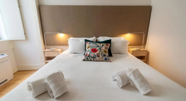 Brand New One Bedroom Lisbon Downtown, Забронировать Отель Бизнес-отели Лиссабона, рядом с Graça Church, 4* 5*