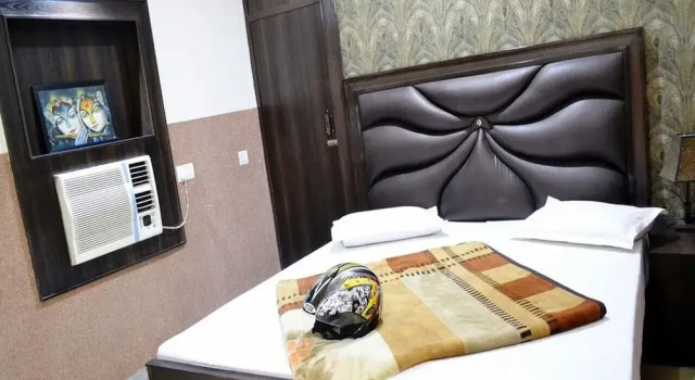 Двухместный номер Deluxe Lucky Restaurant & Guest House Near Taj Mahal