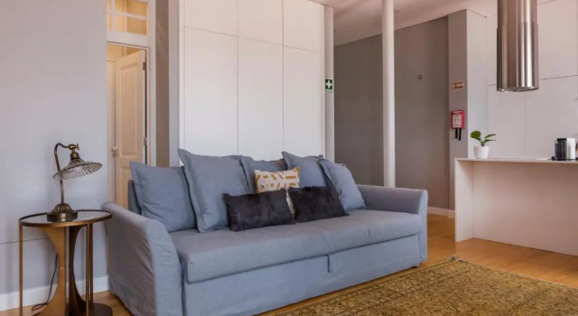 Апартаменты Breath-Taking River & City View Stunning 3 Bedrooms & 3 Bathrooms With AC Alfama Castle district 1st Floor Apartment