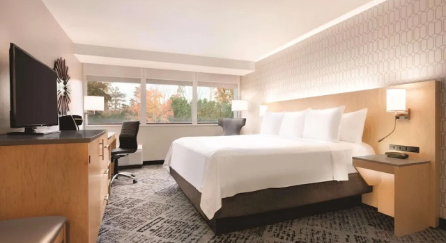 Двухместный номер Standard Radisson Hotel Charlotte Airport