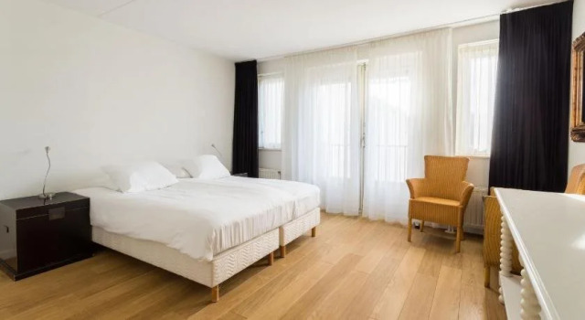 Hotel Wilhelmina, Забронировать Отель Домбург Walcheren, рядом с Пляж Домбурга
