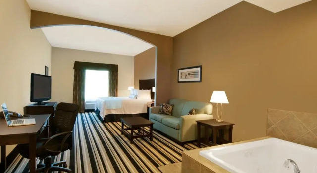 Номер Deluxe Best Western Plus Sand Bass Inn and Suites