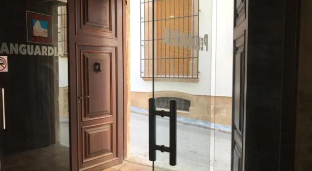 No.5b - Lovely Studio Apt with A/C in the Centre of the Old Town