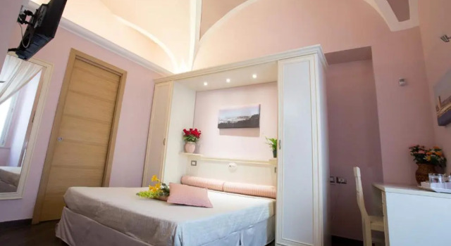 Номер Standard Relais Parallelo 41
