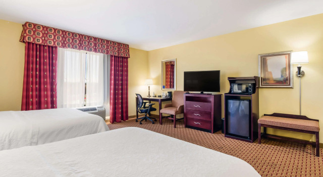 Hampton Inn Galax, Boek Hotel Hotels in Virginia met parkeren, Parkeren
