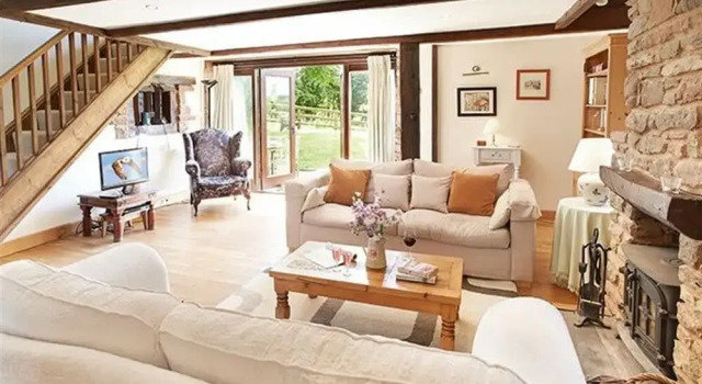 Host & Stay - Tregaer Mill Barn, Buchen Sie Ferienhaus Dingestow Gwent