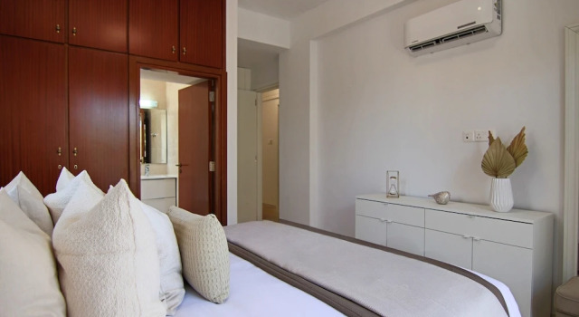 Phaedrus Living City Flat Androcleous, Rezerwuj Hotel Pafos Pafos, w pobliżu Markideio Theatre
