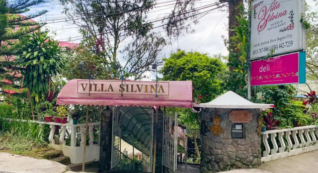 Кровать в общем номере Villa Silvina Hotel and Restaurant