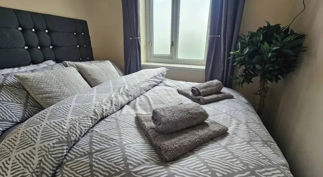 Charming 3-bedroom Home in Doncaster, Perfect for Family, Friends & Contractors, Забронировать Дом для отпуска Донкастер 