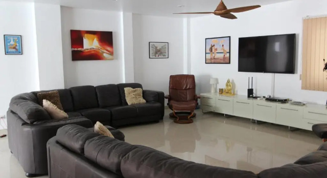 4 bedroom villa- sleeps 8, Забронировать Отель Отели провинции Прачуапкхирикхан с бассейном, Бассейн