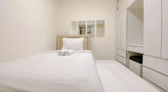 1Br With Pool View At Parahyangan Residence Apartment