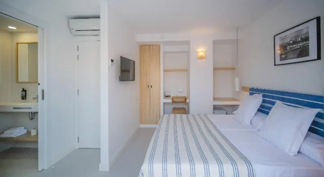 Standard Kahden hengen huone parvekkeella Hotel Bini