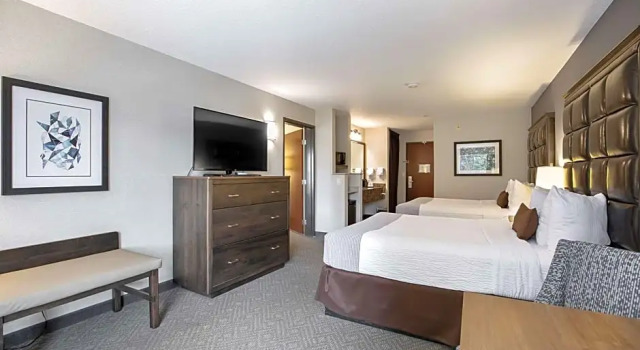 Шестиместный люкс Best Western Plus Northwind Inn & Suites