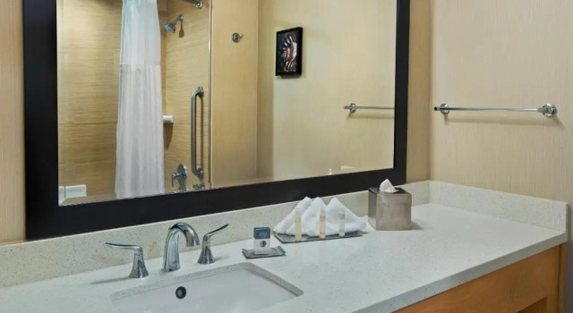 Двухместный номер с видом на гавань DoubleTree by Hilton San Pedro