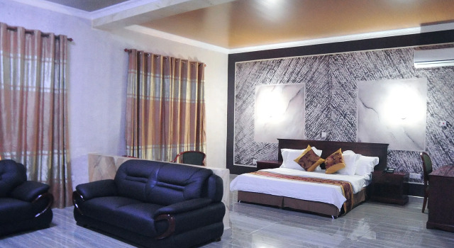 Tomreik Hotel