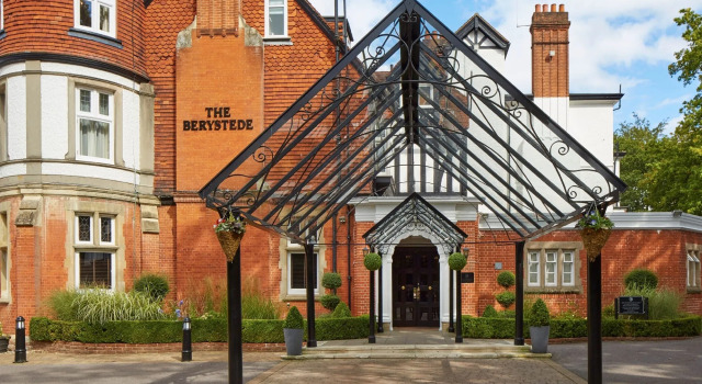 Macdonald Berystede Hotel & Spa, Book Hotel Hoteller i Ascot med parkering, Parkering