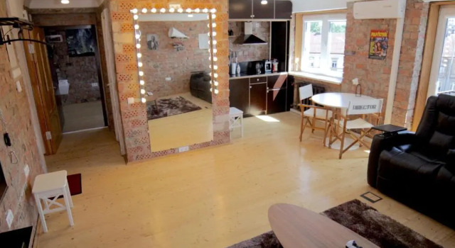 Mini cinema & movie studio with PS5, Buchen Sie Gasthaus Mini-Hotels in Riga, Gasthaus
