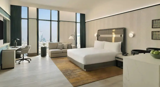 Полулюкс Crowne Plaza Riyadh Al Takhassusi By IHG