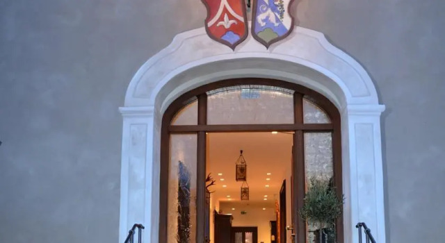 Hotel Hofwirt Neubeuern, Book Hotel Neubeuern Chiemgau