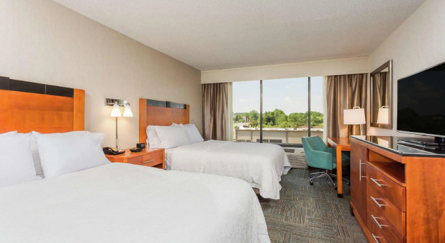 Четырёхместный номер Standard Hampton Inn Manassas