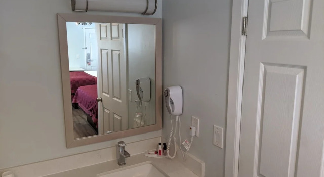 Люкс с 2 комнатами Ramada by Wyndham Redondo Beach