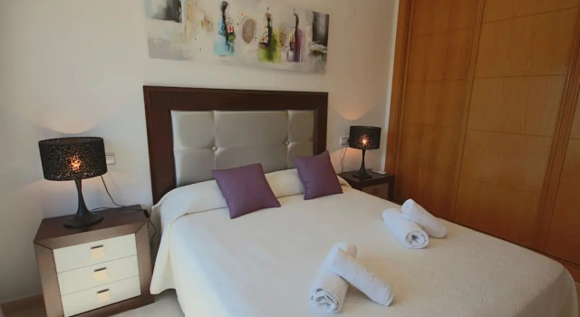 2 Twin Luxurious & Secluded Villa - Private Pools, Walk to the Beach & Moraira