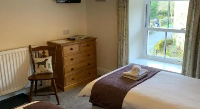 Fox and hounds starbotton, Boek Hotel Hotels in Merseyside met parkeren, Parkeren