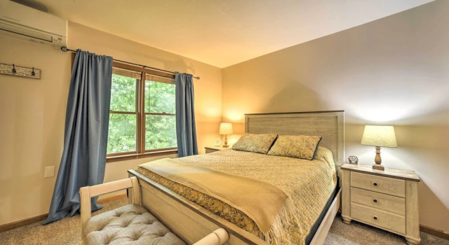 Коттедж < 4 Mi to Sapphire Resort: Quiet Blue Ridge Haven