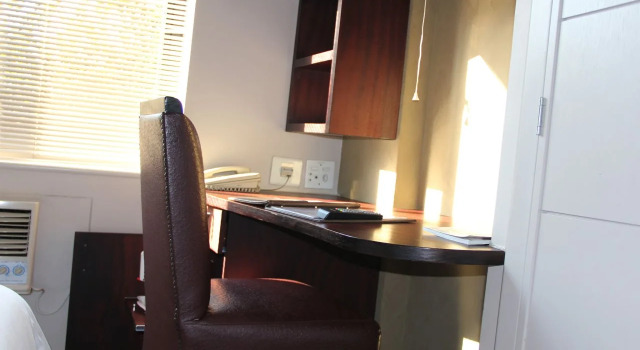 Illovo Hotel, Забронировать Отель Отели Йоханнесбург 3 звезды, рядом с South African Chamber of Commerce and Industry, 3*