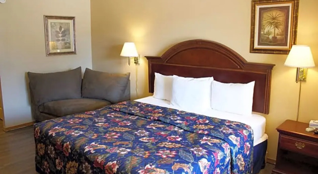 Двухместный люкс Ozark Swiss Inn