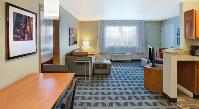 Двухместный люкс c 1 комнатой TownePlace Suites Detroit Dearborn