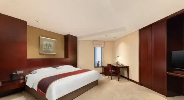 Двухместный семейный люкс World Trade Hotel