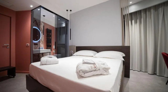 Deluxe huone Marconi Hotel