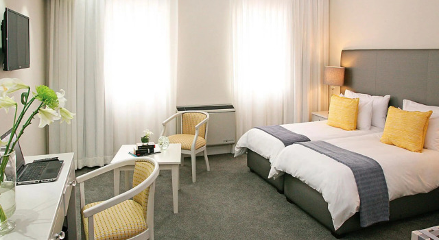 Номер Standard Hollow on the Square City Hotel CBD