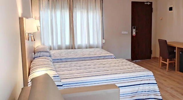 Трёхместный номер Hotel Best Osuna