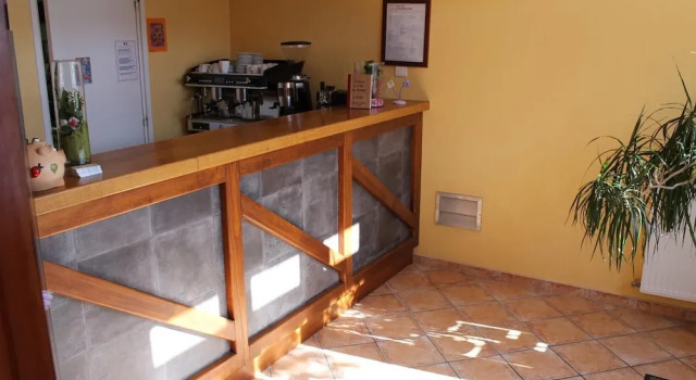 Auberge La Claie des Champs, Prenota Ostello Hotel a Alvernia con parcheggio, Parcheggio