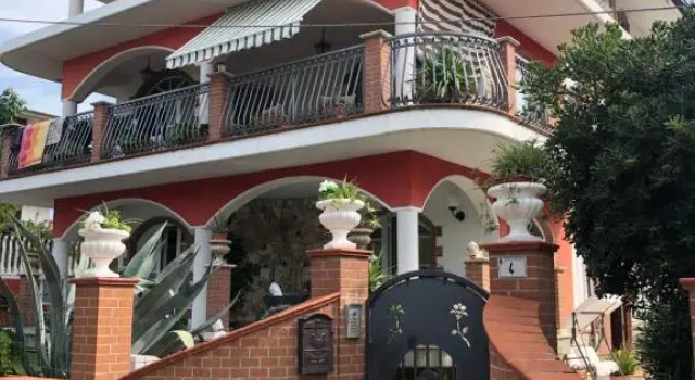 Schönes Apartment in Mehrfamilienhaus, 2.5 km zum Strand, 2 Erwachsene, 2 Kinder