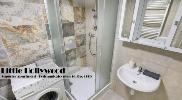 Капсула Superior Little Americas Westend Apartments