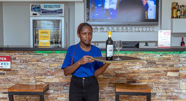 Lounge Hotel Matugga, Book Hotel Kampala 