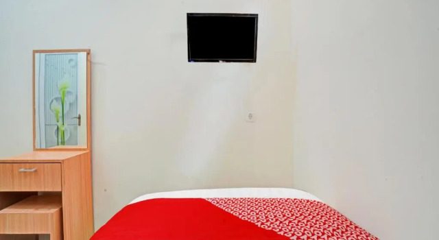 Номер Standard OYO 90804 Oma Uti Homestay Syariah