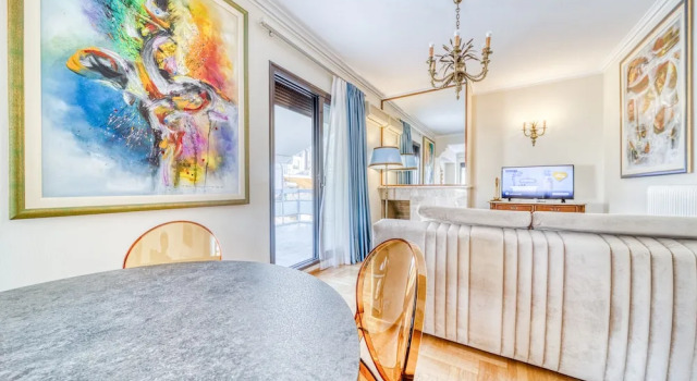Апартаменты Luxury Phaedrus Living: Heritage Luxury Penthouse Kolonaki