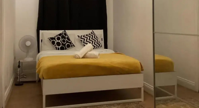 London Heathway Bliss - Spacious 4-bed House