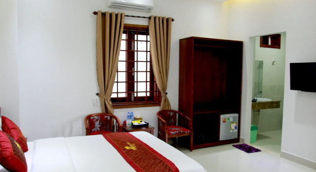 Hoi An Golden Horse Villa, Забронировать Вилла Отели Хойан с бассейном, рядом с Quan Cong Temple, Бассейн