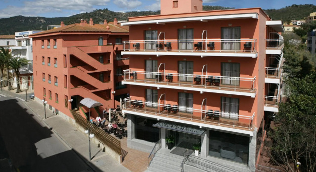 Tossa Beach-Center