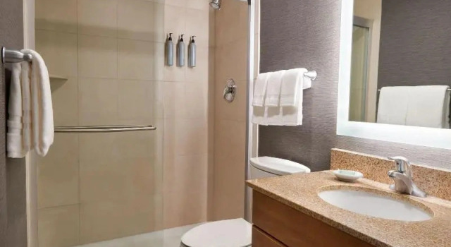 Четырёхместный люкс Residence Inn by Marriott London Canada