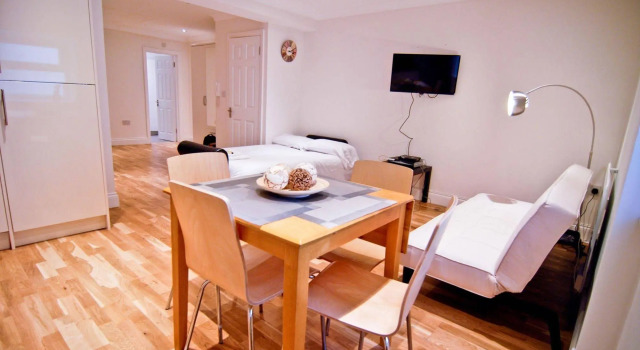 Riviera Apartments London, Забронировать Апартаменты/квартира Апартаменты Лондона, рядом с The Curve, Апартаменты/квартира