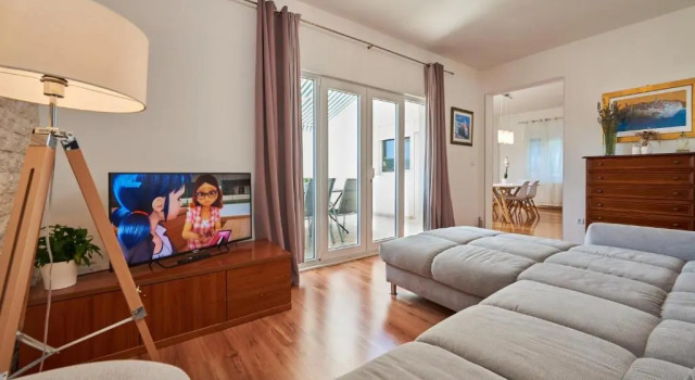 Апартаменты Apartmani Sara i Klara